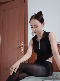 黑丝诱惑骚熟女