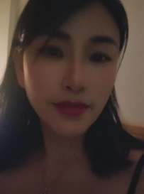 福永长腿少妇