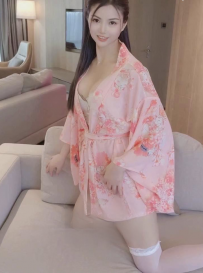 宝安大奶浅笑