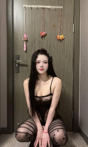 上城肥臀欲女雅琪