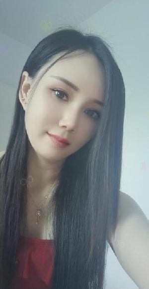 肤白性价比米娜