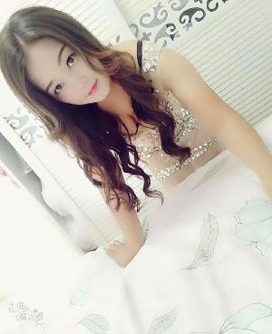 太原少妇草莓面包
