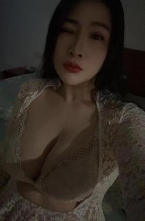 思明丰满肥臀御姐