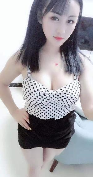 极品大奶巨乳骚女