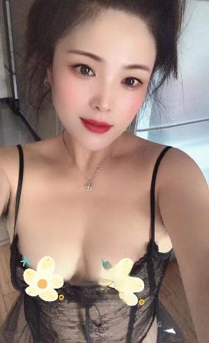 鄞州纯欲兼职粉嫩骚货