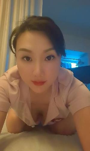 天河性感大胸露露