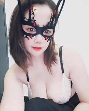 D奶巨乳肥臀美少女