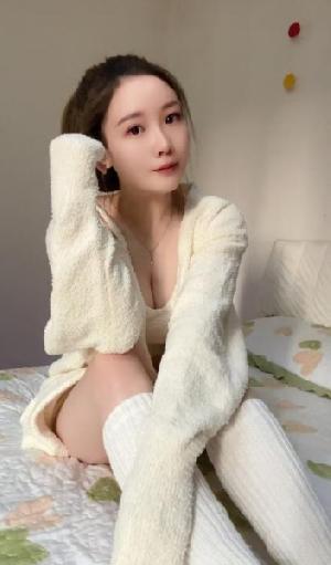 轻熟大胸泡芙姐