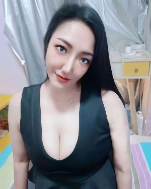 海珠E奶服务系骚少妇