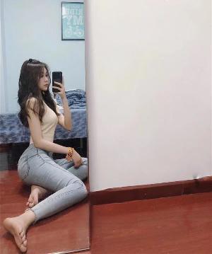 温柔清纯邻家女孩