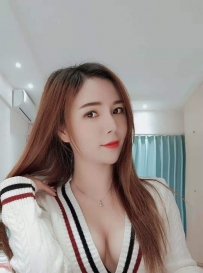 成都丰满美白翘臀少妇