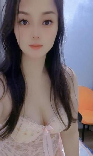性价比苗条少妇