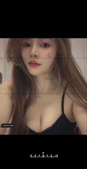 南站大胸妹