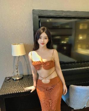 娇嫩欲滴颜值女友老师