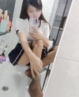胸大屁股大的少妇