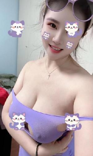 大胸少妇