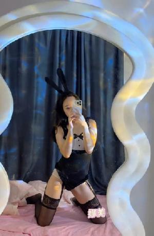 宝安中心平面模特娜美