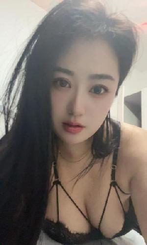 栖霞大胸姐
