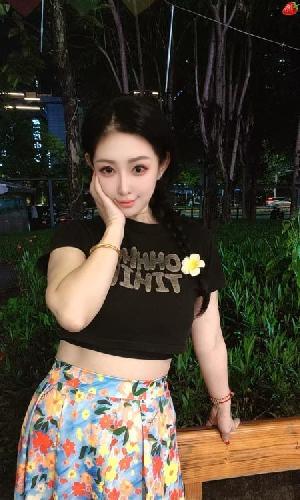 罗湖性感红酒妹