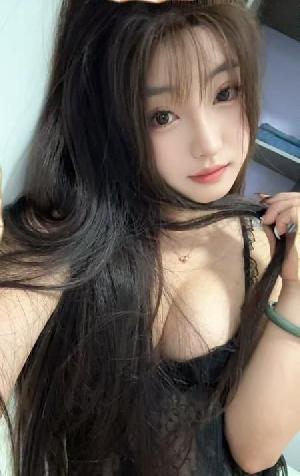 制服诱惑的叶子