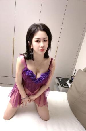 南站短发御姐笑笑