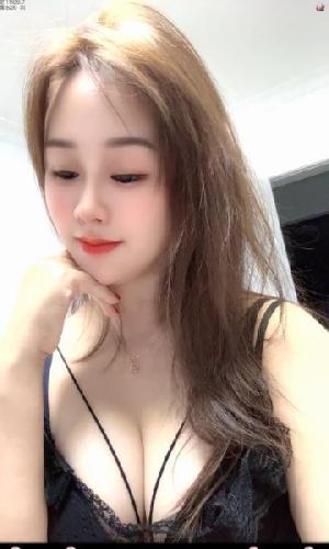 绝美小少妇