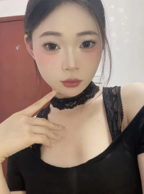 黑丝制服女友式服务