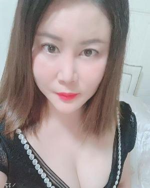 巨乳E波双井骚糖糖