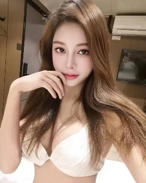 白云医美小护士金善恩