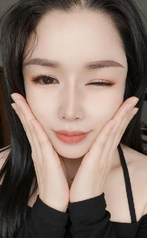 龙华可三通风骚少妇