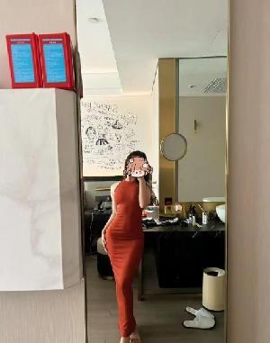 蜜桃臀性感馨馨