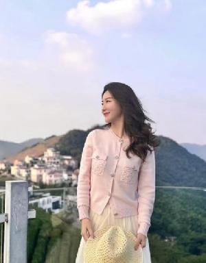医美轻熟女