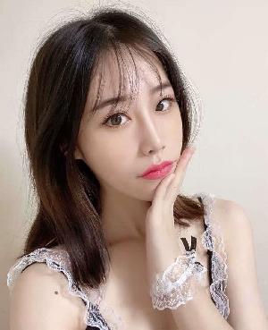 太原领家女孩甜美大方
