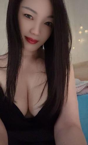 大胸美少妇花花