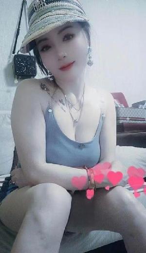 骚妹逼紧水泊