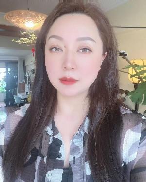 风骚会弹古筝的老师