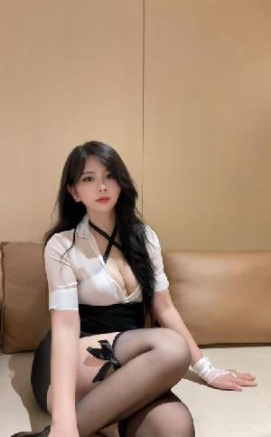 二刷丰满乳胶少妇