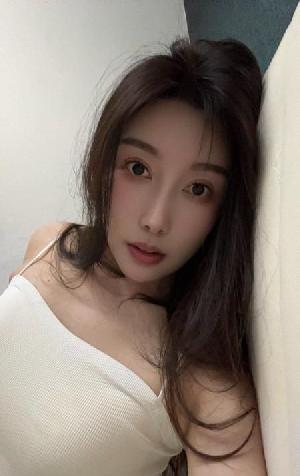 水多小秘书晨晨