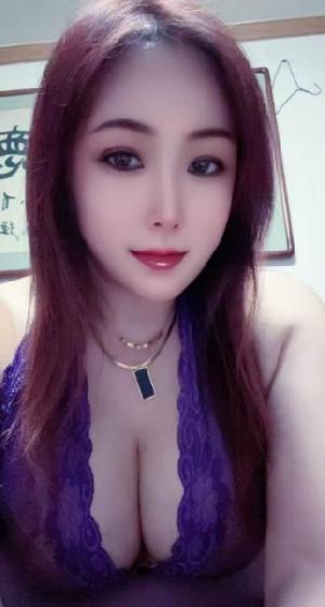 大奶泻火红玉