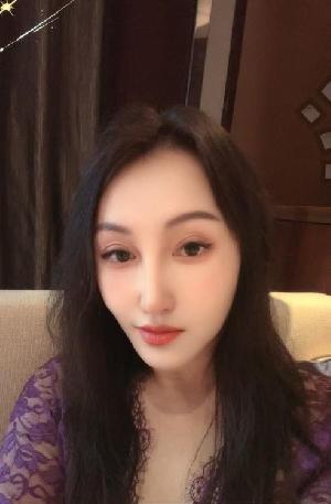 合生汇附近的风骚御姐