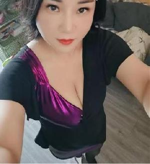 高冷闷骚女