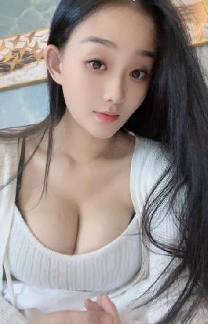 江宁性感大胸妹