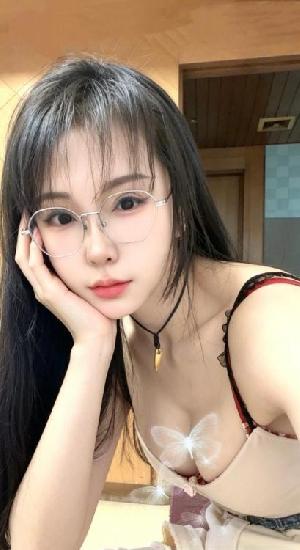 服务型御姐宝儿