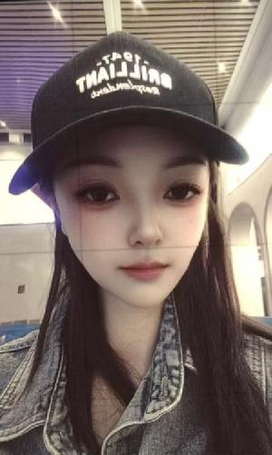 制服小翘臀倩倩