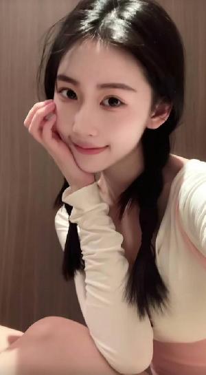 北京勾魂小迷妹粉鲍真漂亮