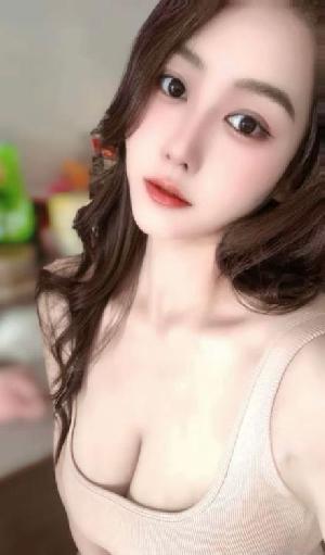 江宁大胸美女
