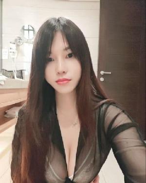 美女荣荣