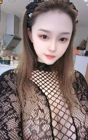 龙华E奶丹妮
