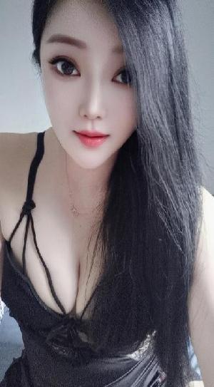 肤白貌美大长腿