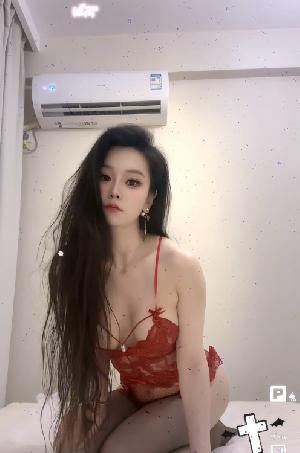 狂野大胸娜丽丝